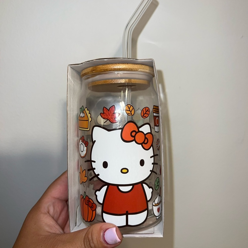 Hello Kitty fall cup
